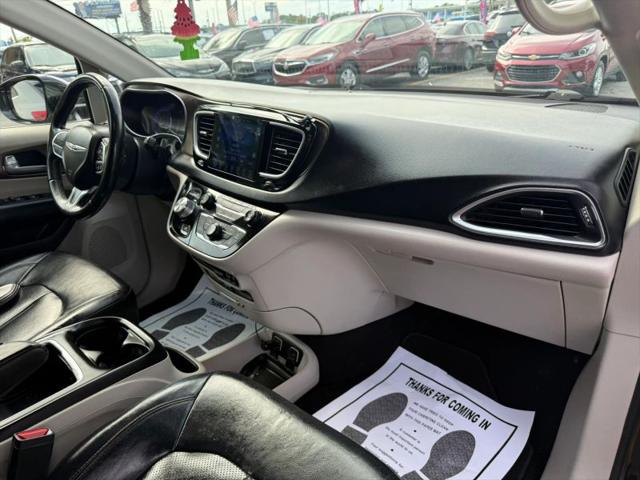 2017 Chrysler Pacifica Touring-L Plus