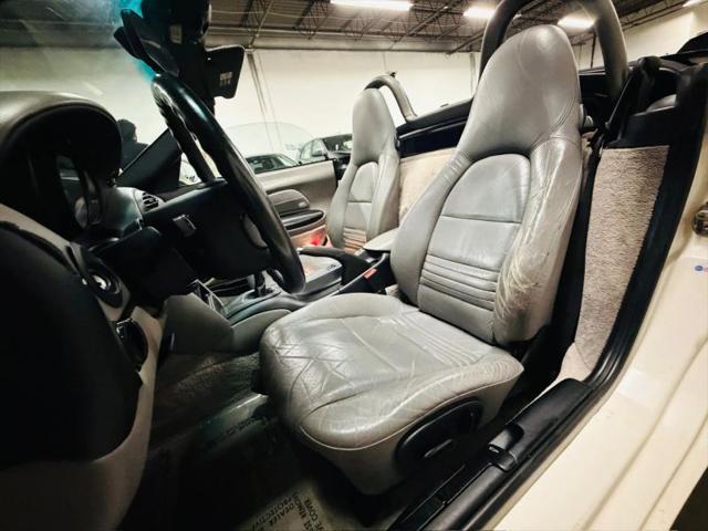 2000 Porsche Boxster Base