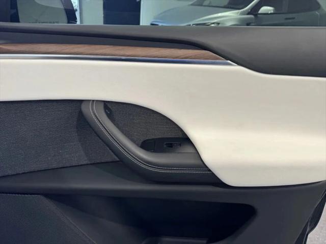 2023 Tesla Model X Standard Range