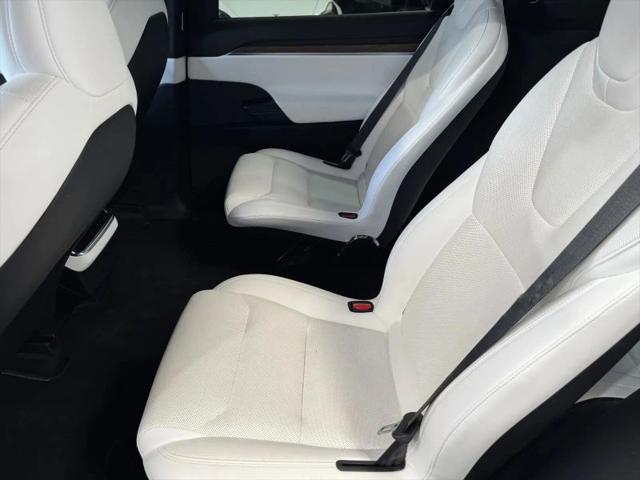 2023 Tesla Model X Standard Range