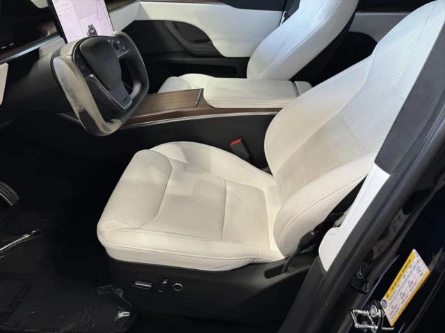 2023 Tesla Model X Standard Range