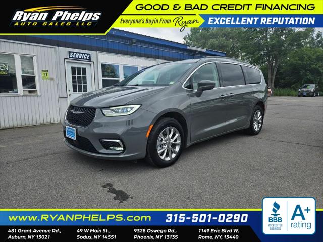 2022 Chrysler Pacifica Touring L AWD for sale in Phoenix, NY