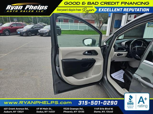 2022 Chrysler Pacifica Touring L AWD
