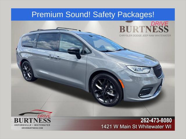 2025 Chrysler Pacifica Limited for sale in Whitewater, WI