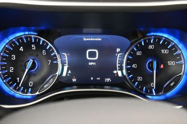 2027 Chrysler Pacifica Select