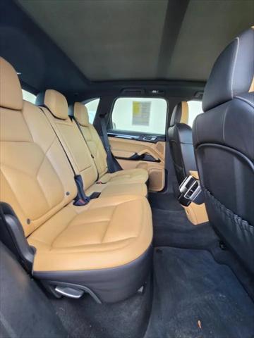 2017 Porsche Cayenne E-Hybrid S Platinum Edition