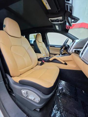 2017 Porsche Cayenne E-Hybrid S Platinum Edition