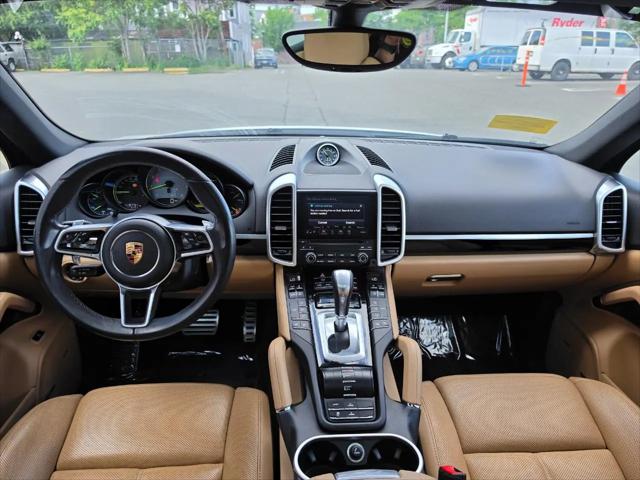 2017 Porsche Cayenne E-Hybrid S Platinum Edition