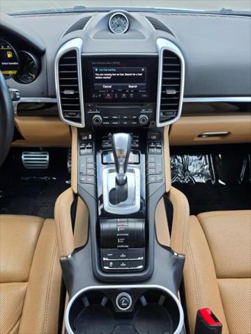 2017 Porsche Cayenne E-Hybrid S Platinum Edition