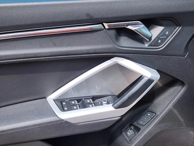 2024 Audi Q3 Premium 45 TFSI S line quattro Tiptronic