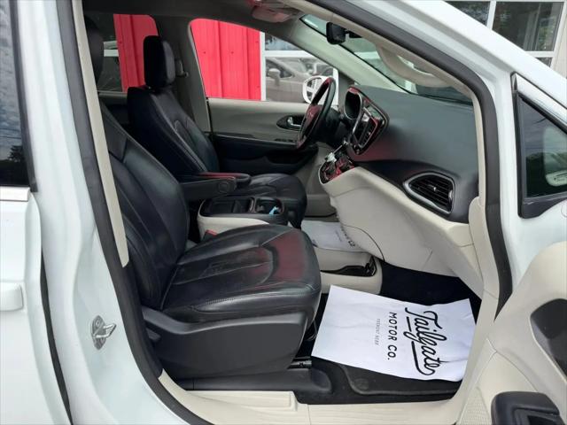 2020 Chrysler Pacifica Touring L