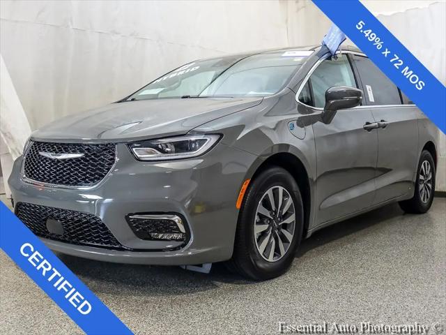 2022 Chrysler Pacifica Hybrid Touring L for sale in Downers Grove, IL