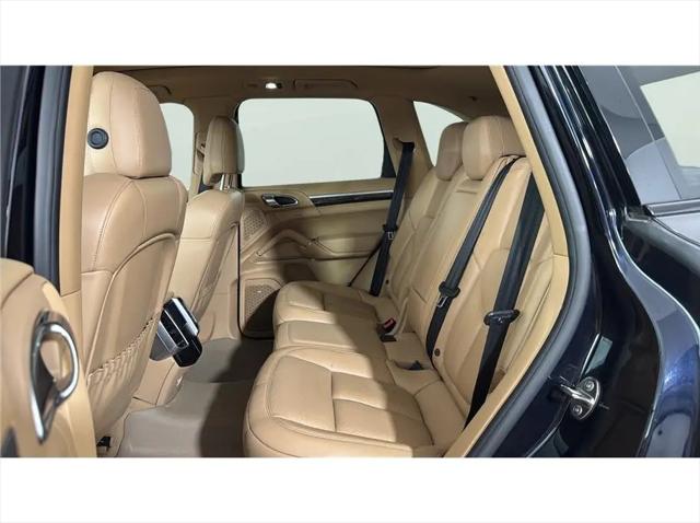 2016 Porsche Cayenne Cayenne