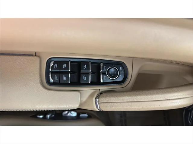 2016 Porsche Cayenne Cayenne