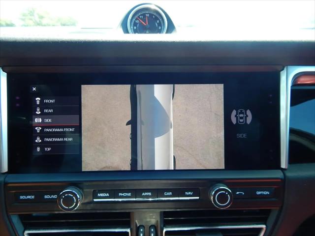 2021 Porsche Macan Macan
