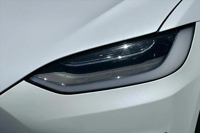 2022 Tesla Model X Plaid Tri Motor All-Wheel Drive