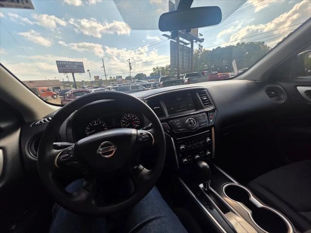 2017 Nissan Pathfinder S