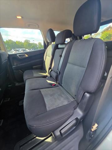 2017 Nissan Pathfinder S