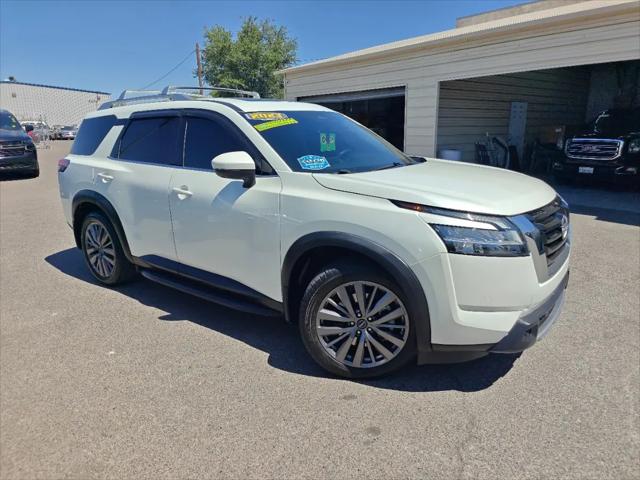 2023 Nissan Pathfinder SL FWD