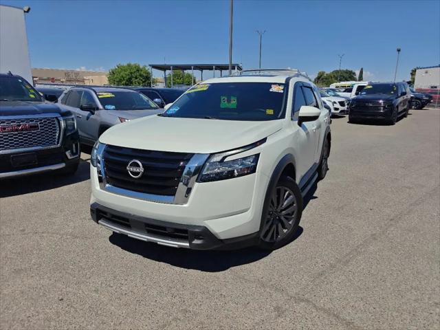 2023 Nissan Pathfinder SL FWD