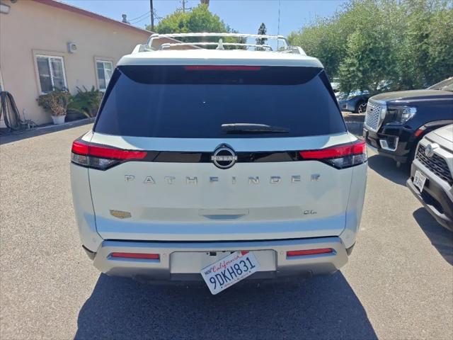2023 Nissan Pathfinder SL FWD