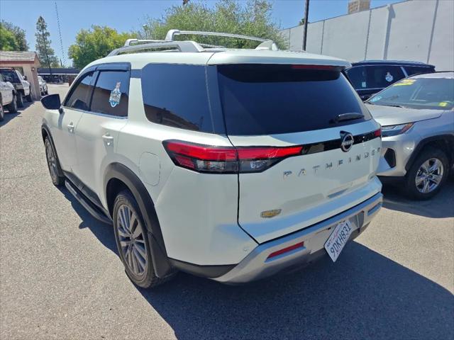 2023 Nissan Pathfinder SL FWD