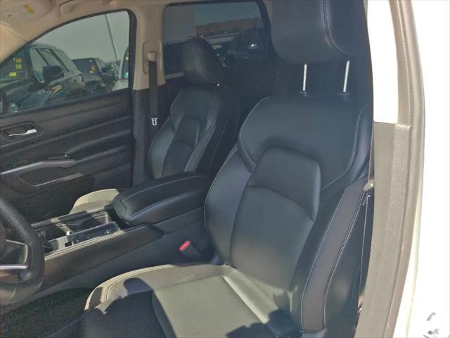 2023 Nissan Pathfinder SL FWD