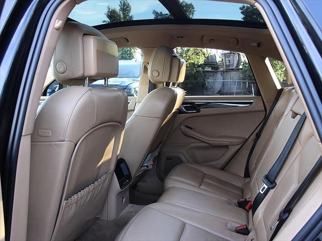 2015 Porsche Macan S