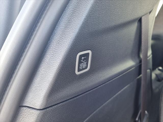 2027 Chrysler Pacifica LX