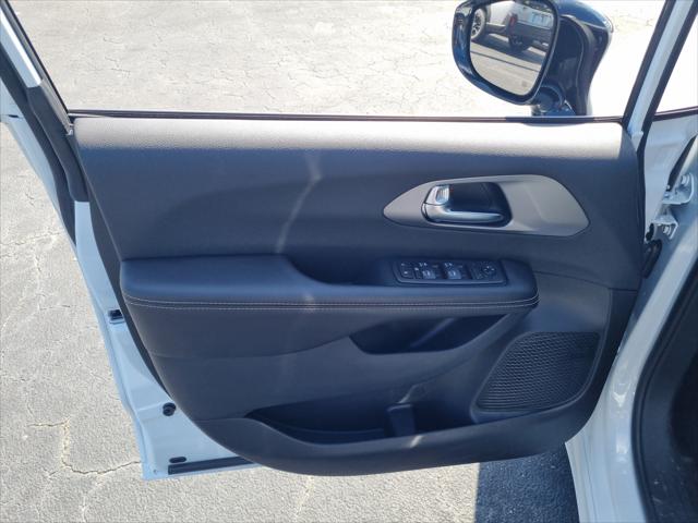 2027 Chrysler Pacifica LX