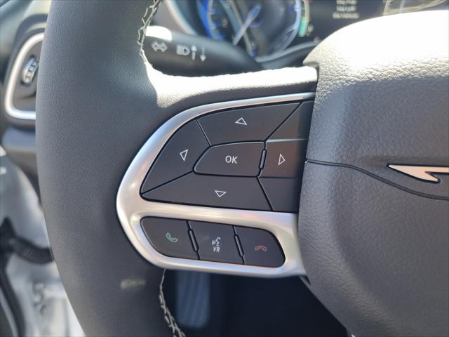 2027 Chrysler Pacifica LX