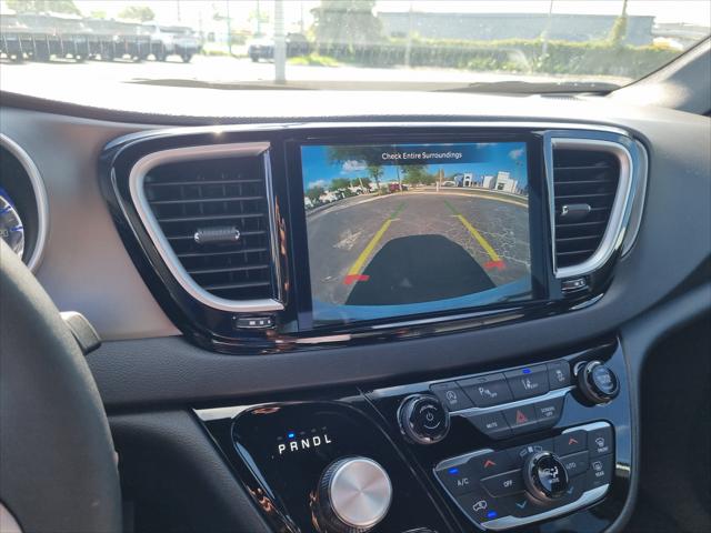 2027 Chrysler Pacifica LX