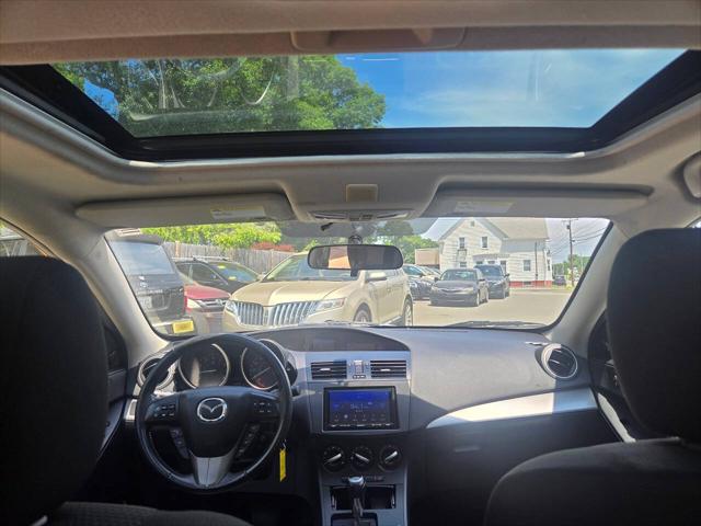 2012 Mazda Mazda3 i Touring 4dr Hatchback 6A