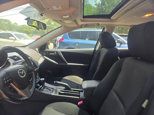 2012 Mazda Mazda3 i Touring 4dr Hatchback 6A