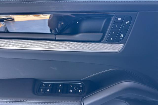 2026 Porsche Cayenne Unknown