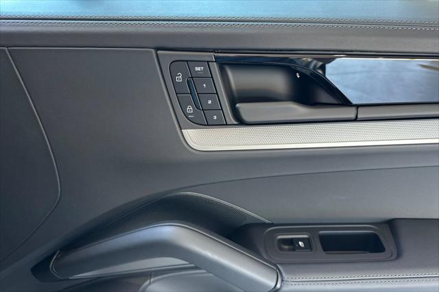 2026 Porsche Cayenne Unknown