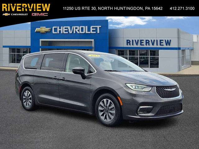2023 Chrysler Pacifica Hybrid Touring L for sale in North Huntingdon, PA