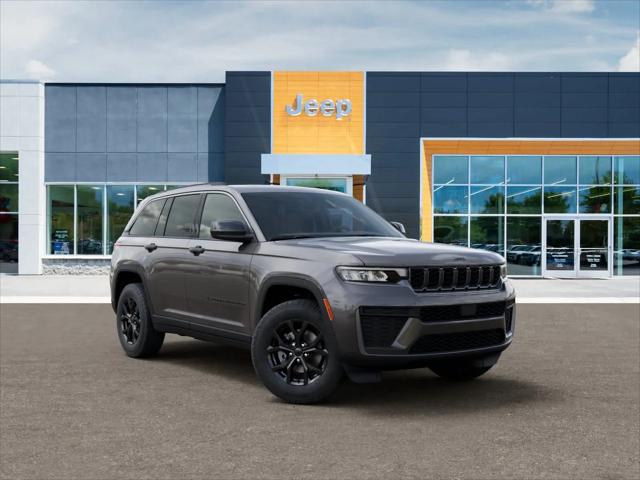 New 2026 Baltic Gray Metallic Clearcoat Jeep Laredo image 31