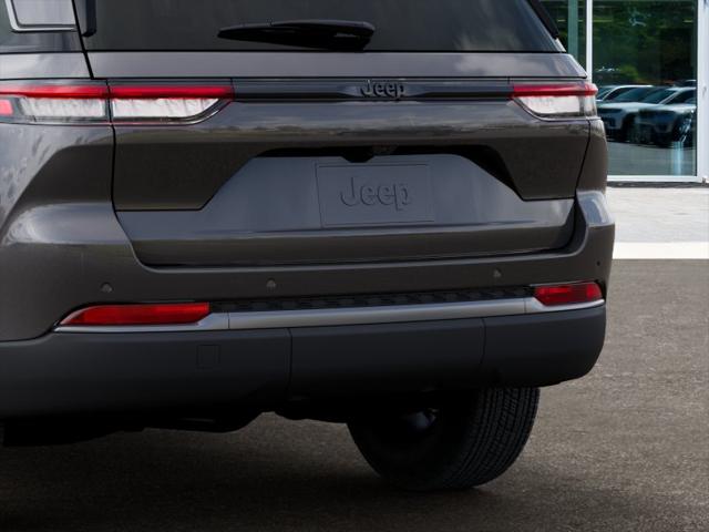 New 2026 Baltic Gray Metallic Clearcoat Jeep Laredo image 65