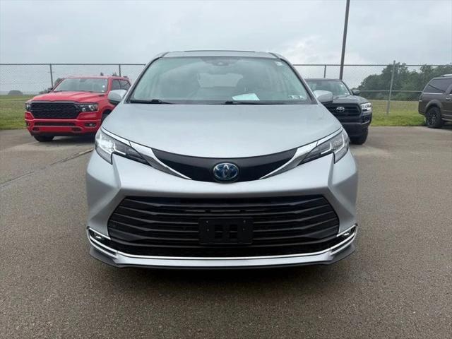 2022 Toyota Sienna XLE 2022 Toyota Sienna XLE