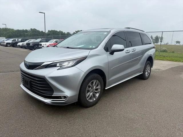 2022 Toyota Sienna XLE 2022 Toyota Sienna XLE