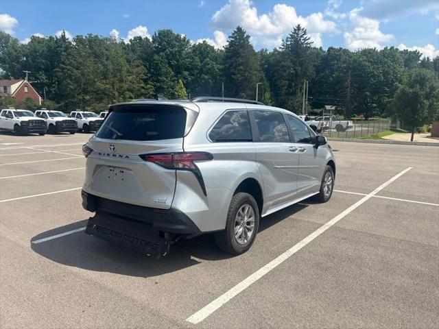 2022 Toyota Sienna XLE