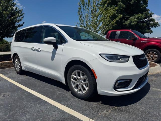 2023 Chrysler Pacifica Touring L for sale in Greenville, SC