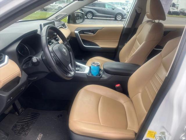 2021 Toyota RAV4 Hybrid XLE Premium