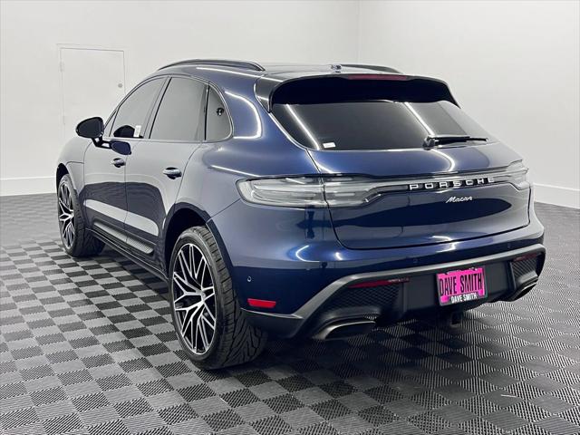 2023 Porsche Macan Unknown