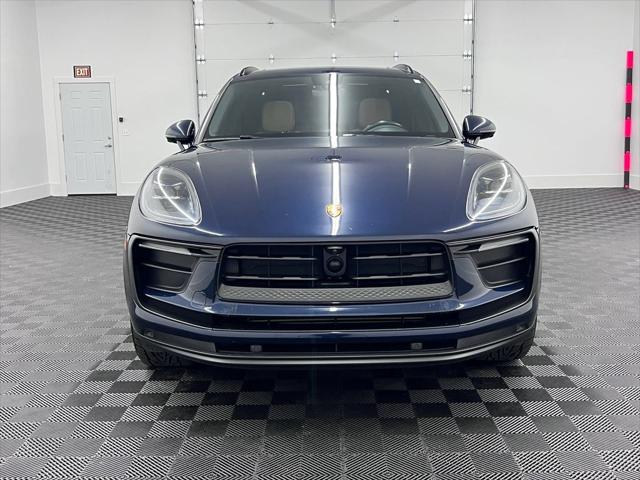 2023 Porsche Macan Unknown
