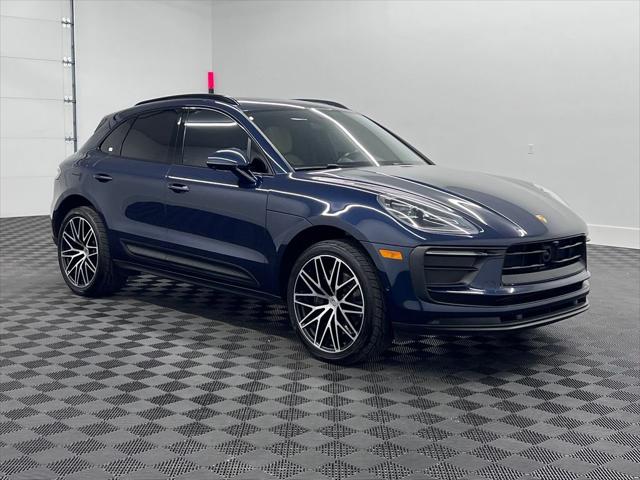 2023 Porsche Macan Unknown