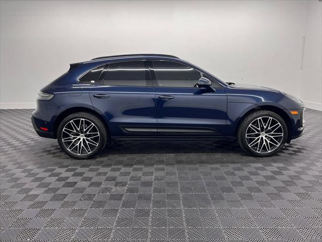 2023 Porsche Macan Unknown