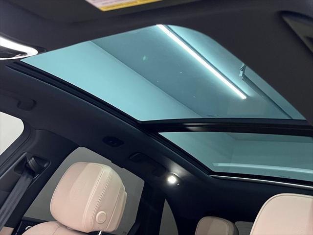 2023 Porsche Macan Unknown