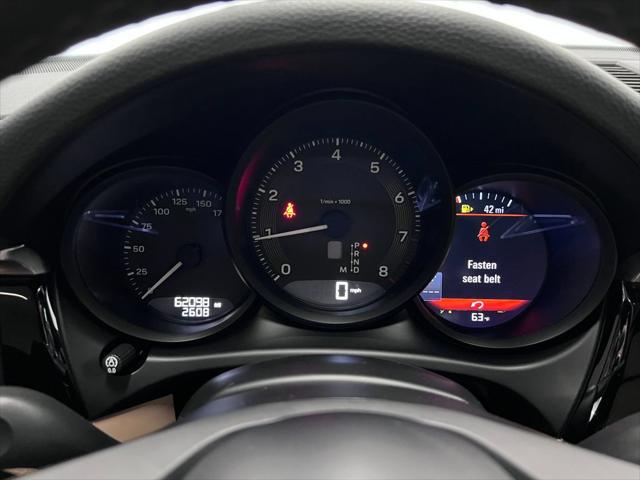 2023 Porsche Macan Unknown